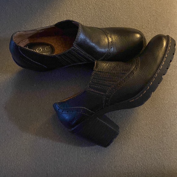 Black women’s booties - Picture 8 of 9